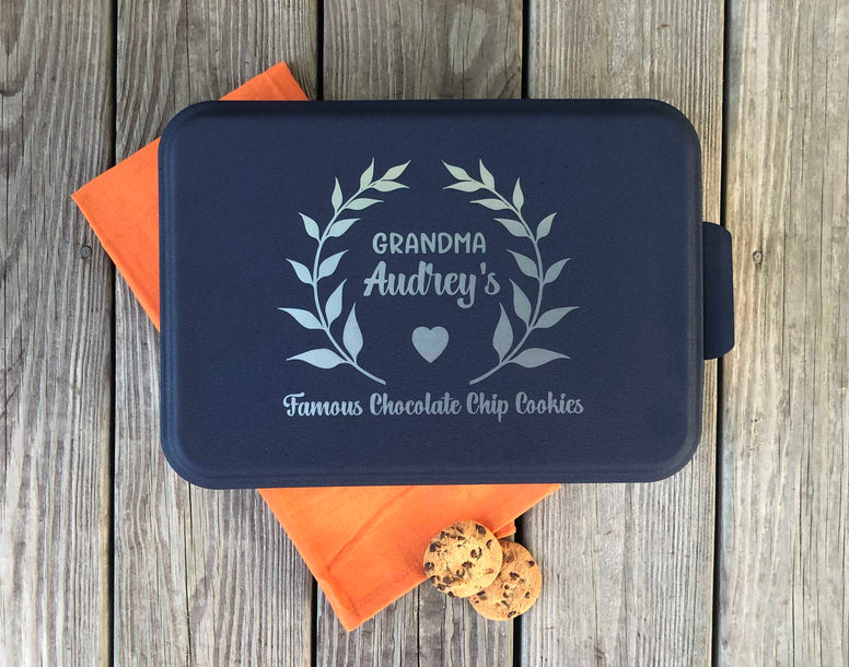 Personalized Cake Pan (Blue), baking gifts, gift for mom
